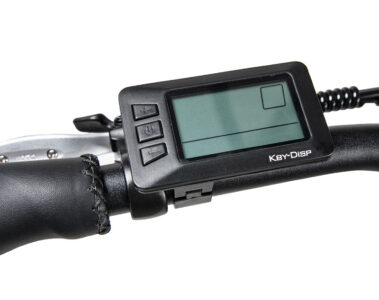 Écran LCD L'écran LCD offre une vue claire des données essentielles, notamment le niveau de la batterie, le mode d'assistance au pédalage, la vitesse, etc.